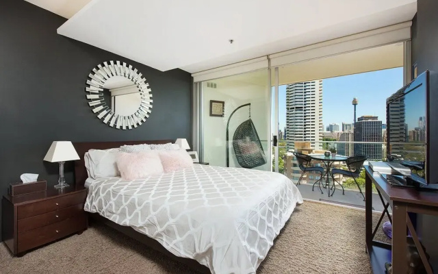 TT1111 Split Level Harbour Views