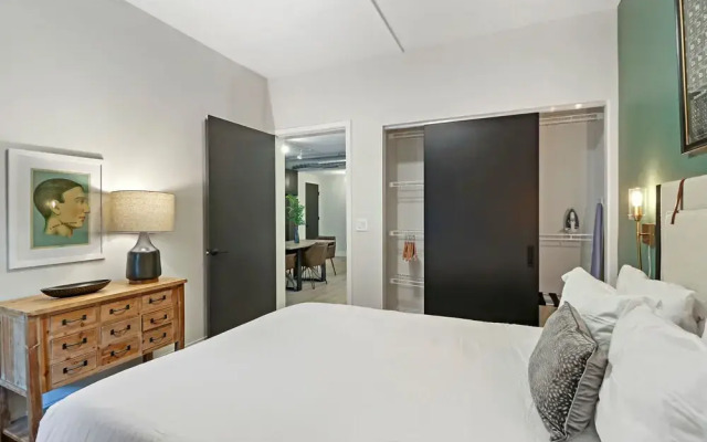 Beautiful 1BR Apt w Laundry in Belmont
