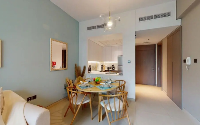 Euro Residences 206
