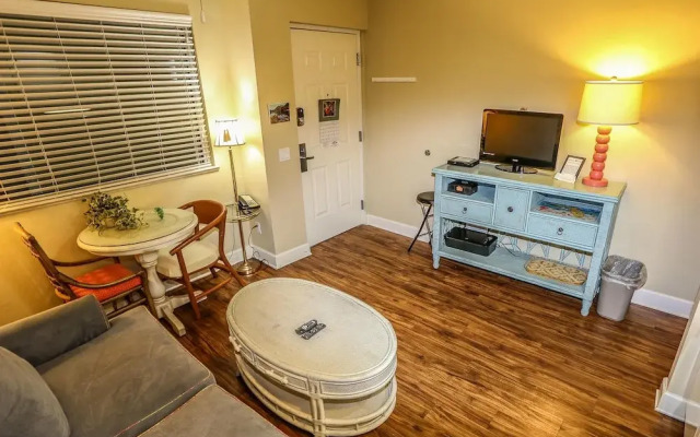 Harbor House 202
