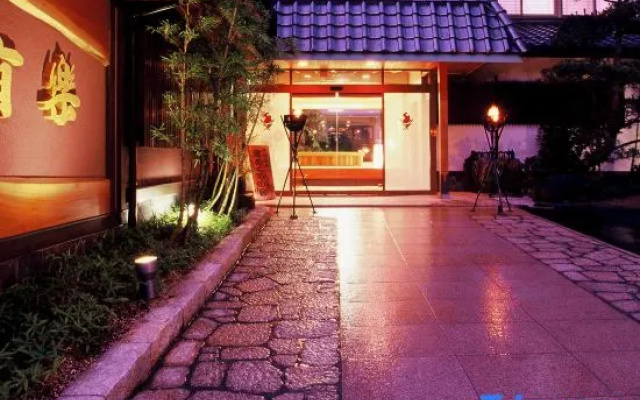 Yuraku