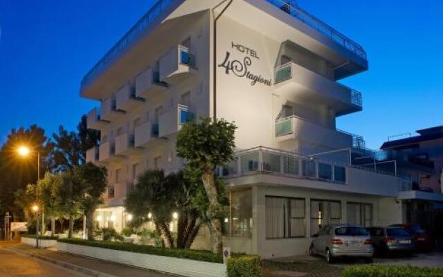 Hotel 4 Stagioni Риччоне вид на фасад