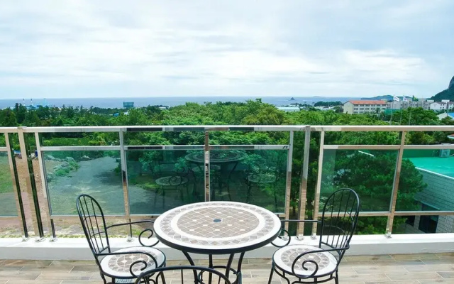 Jeju J Pension