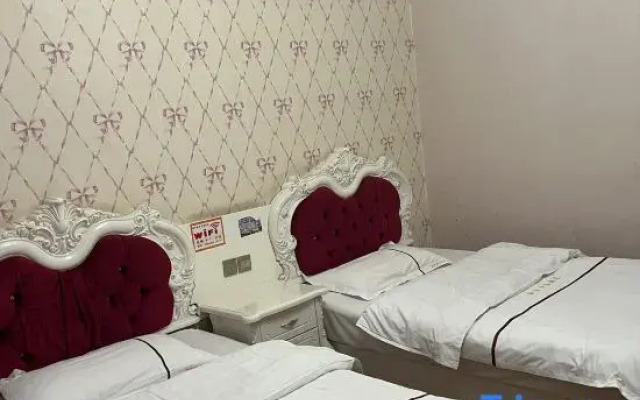 Taoyuan Huayu Hotel (Jianshui Purple Pottery Street Guangci Lake)