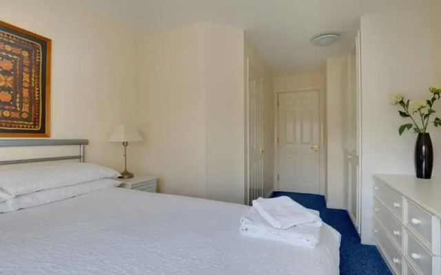 Cozy Apartment in Brighton near Sea