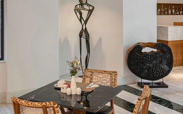 Avra City Boutique Hotel