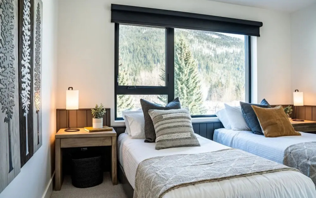 The Big Deck by Revelstoke Vacations