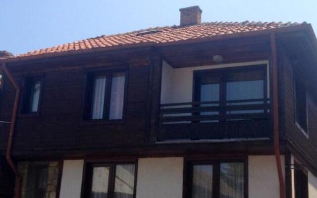 Отель Hemus Guest House Несебр вид на фасад