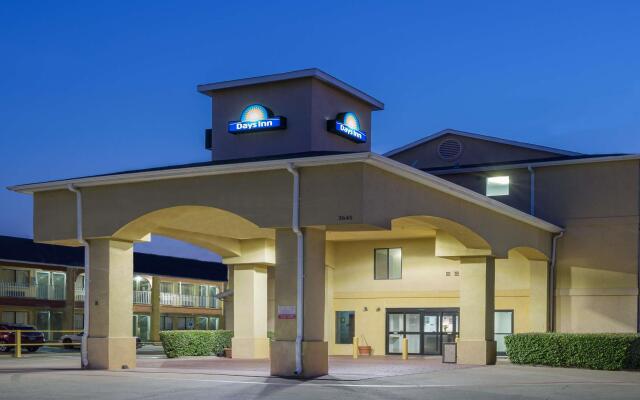 Days Inn by Wyndham Dallas Garland West 0