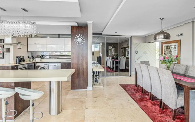Luxury Penthouse In The Heart Of Sandton
