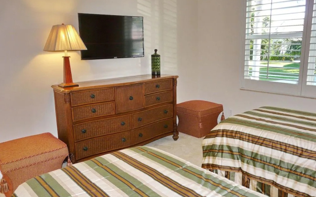 Pet-friendly Waterfront Home Near Beach With Pool