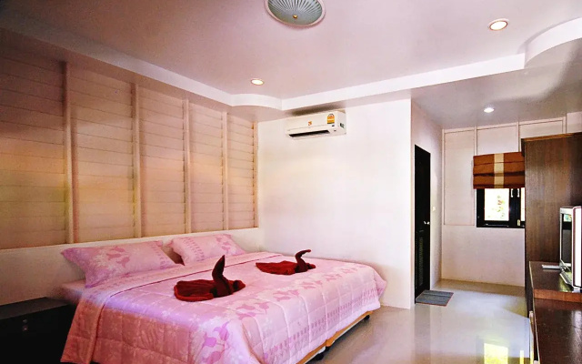 Haad Yao Bungalows