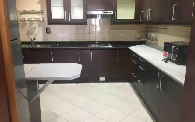 3 Bedroom Rental With Pool And Gym