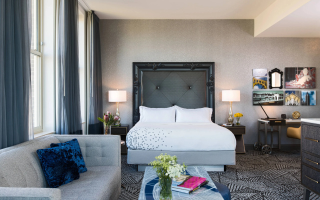 Renaissance Pittsburgh Hotel