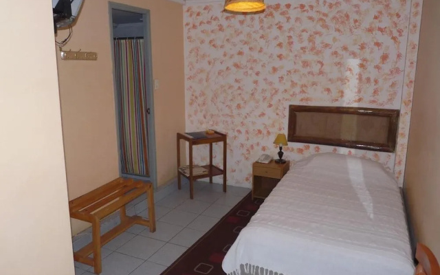 Hotel Railef