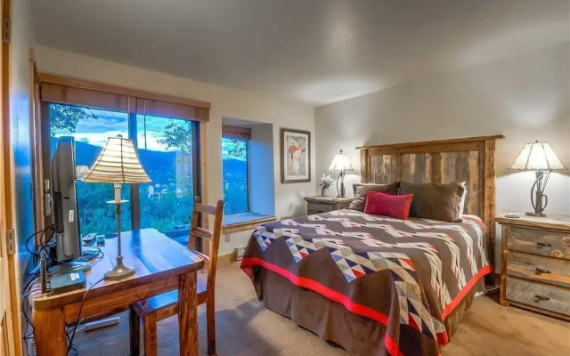 Storm Watch Condominiums by Pioneer Ridge Management