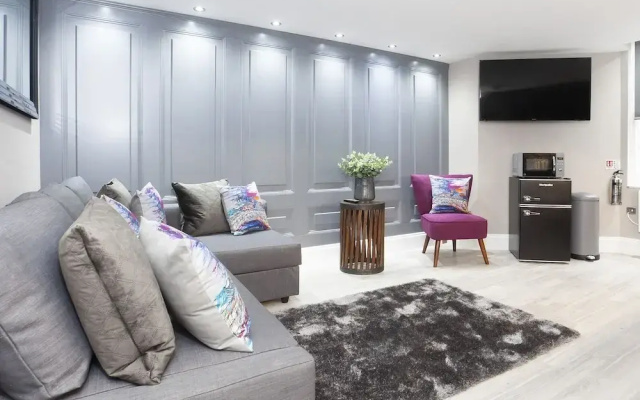Priory House Apartments 1