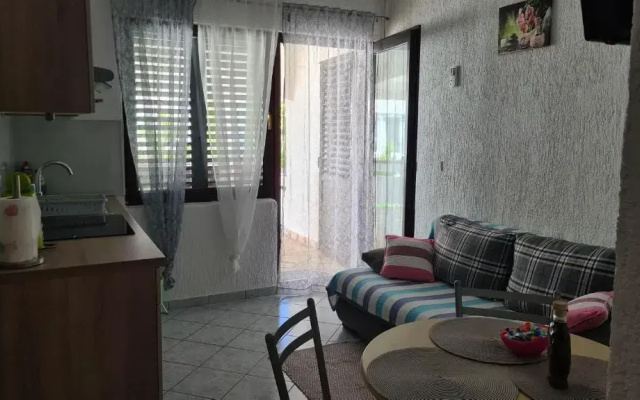 Apartment with a balcony and sea view - santek - AE1097
