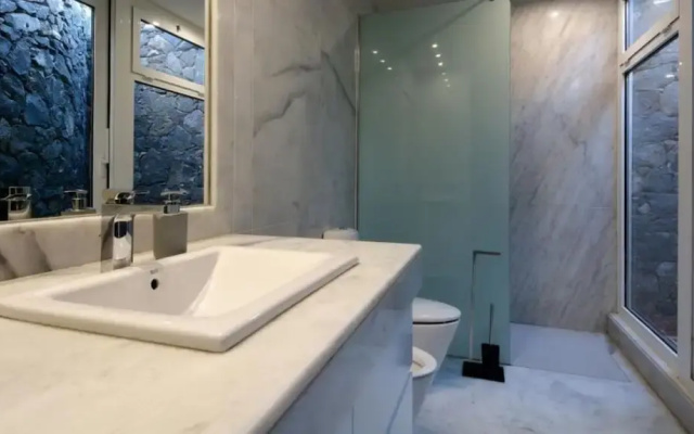 106073 -Villa in Puerto Calero
