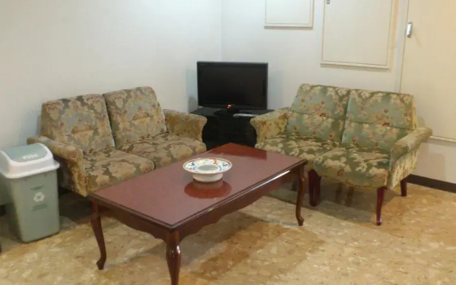 Business Hotel Plum Field