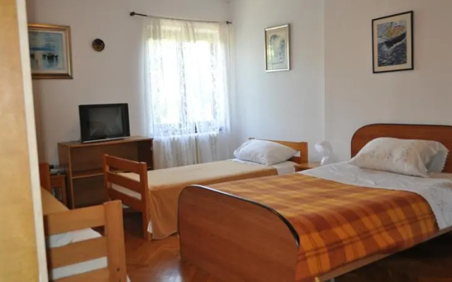 Dolac Guesthouse
