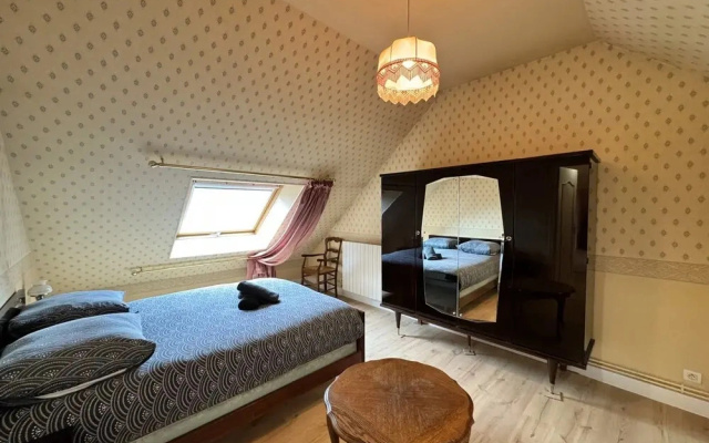 Spacious Group Stay Near Le Mans Circuit