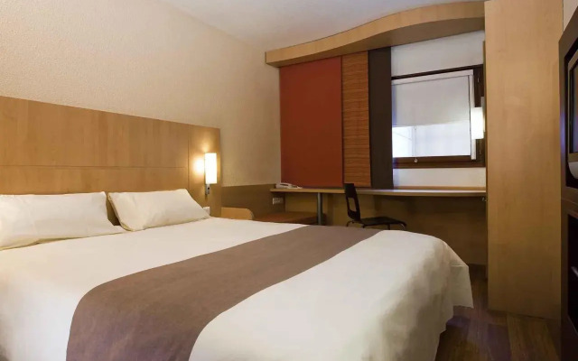 Ibis Hotel Lanzhou Zhangye Road