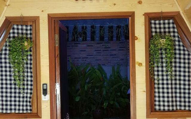 Ha Long Ginger Homestay - Hostel вид на фасад