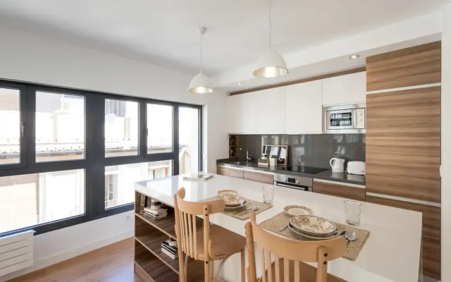 Chezmoihomes Plaza Nueva Penthouse