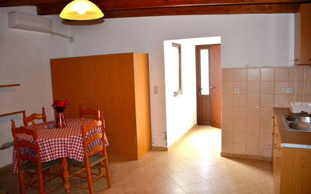 Luxury Apartment in Eleftherna Roof