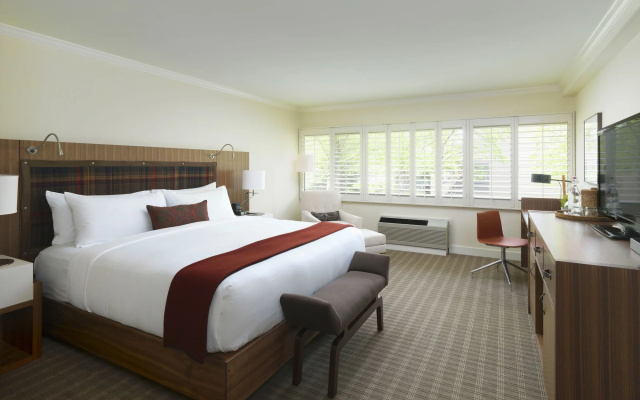 Topnotch Resort