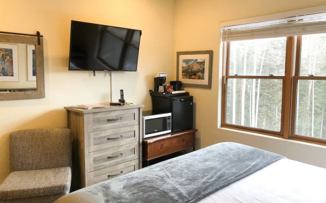 Bear Creek Lodge 209 3 Bedroom Condo by Alpine Lodging Telluride