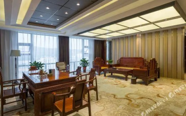 Guanshan INN Longxian County