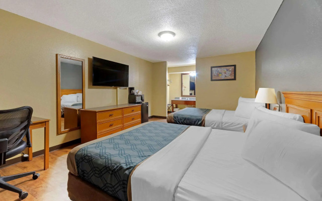 Econo Lodge Pryor