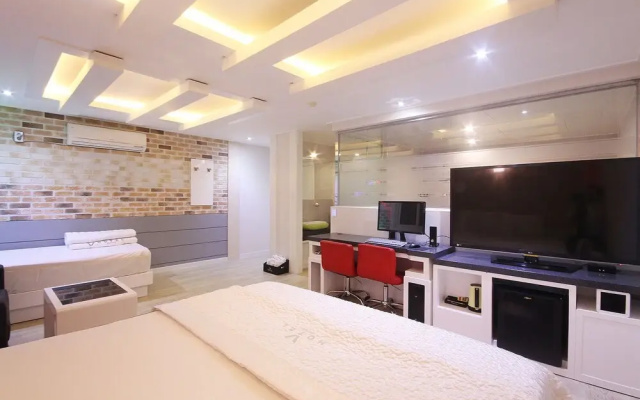 Denbastar Hotel in Daeyeon-dong Busan