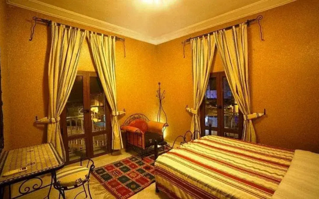 Hotel Salama