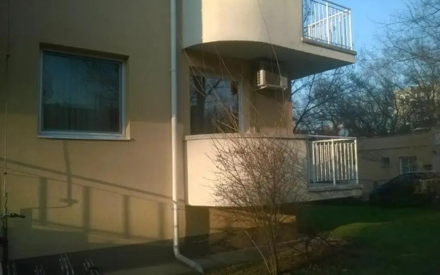 Lara Apartman