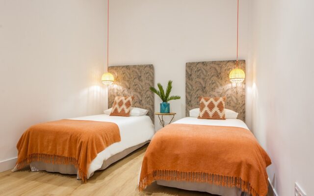 Отель Apartamento Puerta del Sol VI Испания, Мадрид - отзывы, цены и фото номеров - забронировать отель Apartamento Puerta del Sol VI онлайн вид на фасад