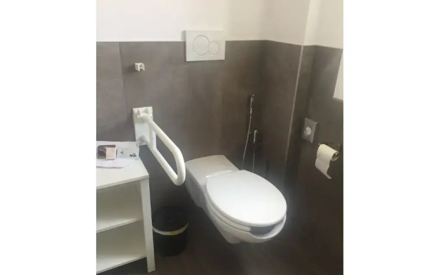 Pove 2.4 Hotel