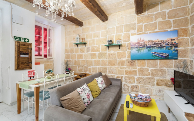 Chic Comfy 1BR Maisonette Valletta Area
