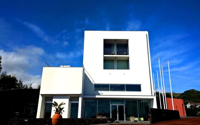 Отель ANC Experience Resort Португалия, Агуа-де-Пау - отзывы, цены и фото номеров - забронировать отель ANC Experience Resort онлайн вид на фасад