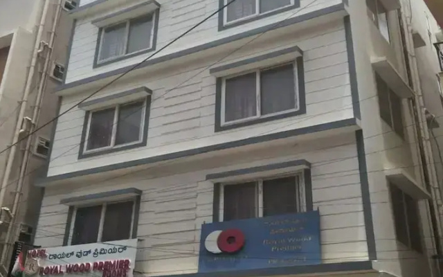 Hotel Royalwood Premier - Domlur