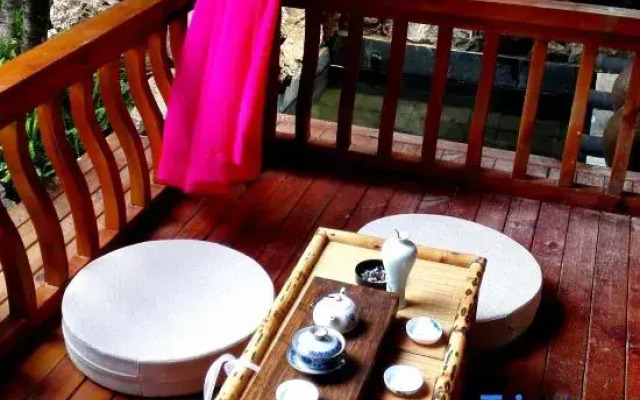 Yulong Snow Hall Inn (Baisha Ancient Town Store)