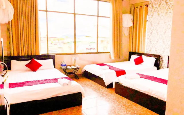Hai Quyen Thien Cu Hotel