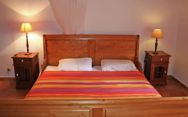 Lovely Holiday Home in Salernes With Swimming Pool