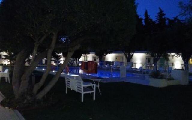 Отель Hostal Las Cumbres вид на фасад