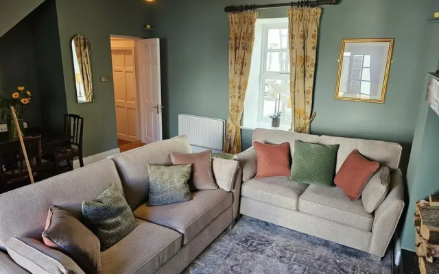 Tranquil Retreat Overlooking The Rock of Cashel