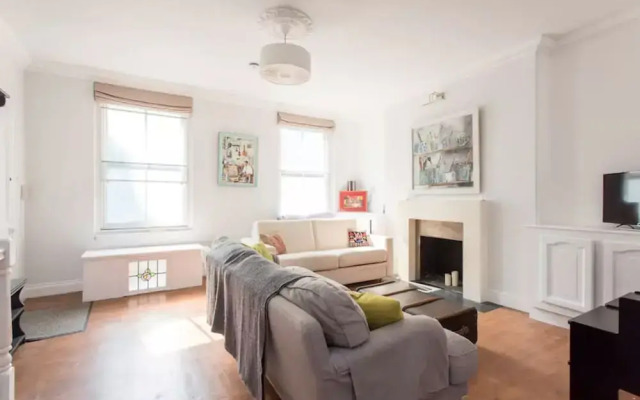 2 Bedroom Victorian House With Garden