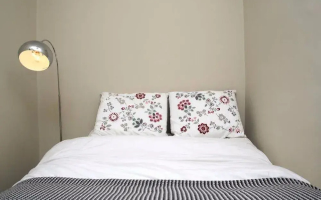 Central New Town Flat