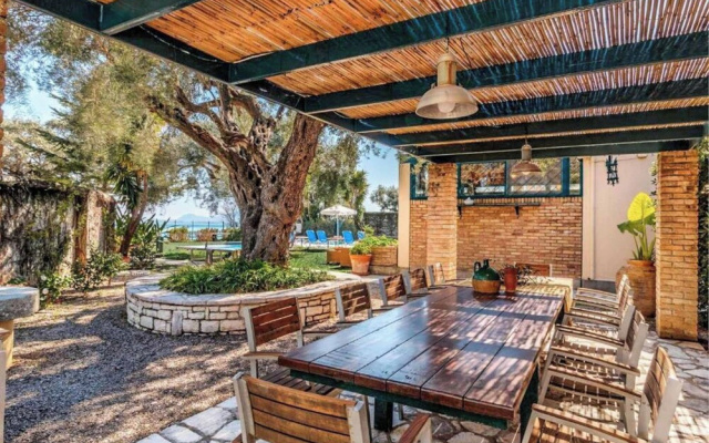 Villa Barbati Beachfront